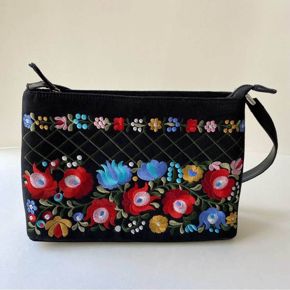 Floral Embroidered Black Purse